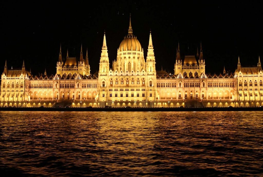 Budapest Bound: Flight Reviews for Your Hungarian Adventure