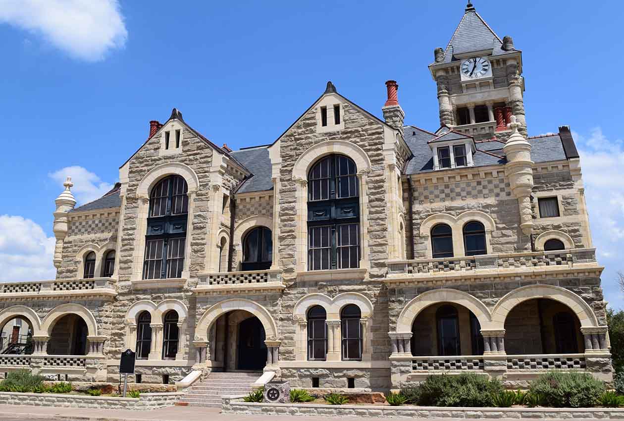 History Meets Modernity: A Stroll Through Downtown Victoria